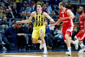 EL - Fener čuva oreol nepobedivosti