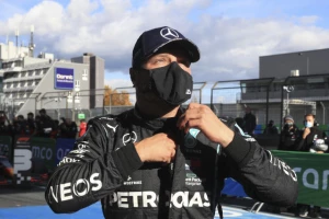 F1 - Botasu pol pozicija na Nirburgringu