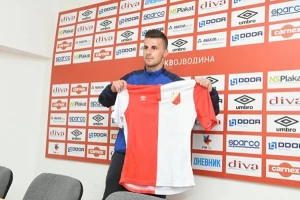 Bureković konačno predstavljen: ''Čast je biti fudbaler Vojvodine''