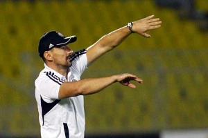 Vermezović: "Posle me pitaju što ne igraju..."