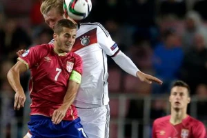 Zvezda ga se lako odrekla, sada će igrati Primeru!