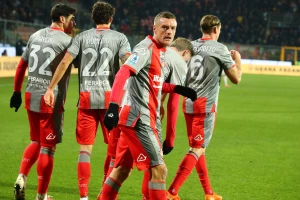 Vardijevu žurku pokvario debitant, Kaljariju bod u Kremoni!