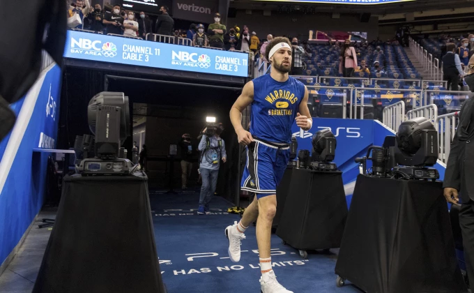 AP Photo/John Hefti