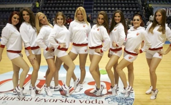 kkcrvenazvezda.rs