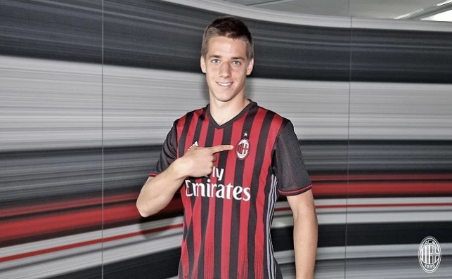 twitter @acmilan