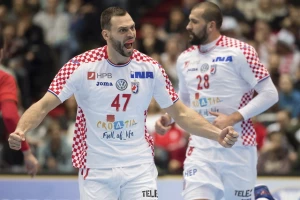 Znate kako smo se letos osećali zbog Feliksa Briha - sad se tako Hrvati osećaju: ''Sramota za sport, sudije strpati u zatvor!''