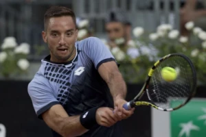 RG - Troicki pakuje kofere...