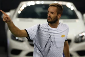 Troicki bio na ivici poraza, a onda se pojavio - Novak!