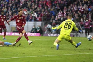 Bajern ne da prvo mesto, pogodio i Pantović, nema više neporaženih u Bundesligi