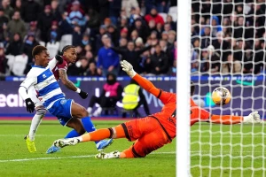 FA kup - ''Čekićari'' konačno pobedili, ali tek u produžetku, Norič najubedljiviji, Mansfildova  kanonada u Šefildu, Hal i VBA prošli posle penala!