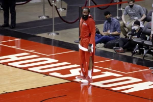 Harden: ''Samo sam trenirao''! Novinari: ''Za šta si trenirao?''