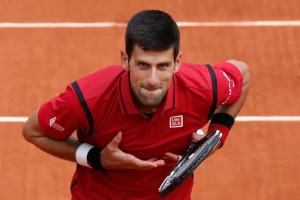 Znate li kako se Novak zagreva na Rolan Garosu?