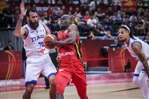 Mundobasket - Još jedna dosadna utakmica uz malo ''frke'' u finišu, Italija prejaka za Angolu