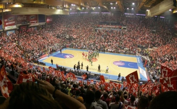 kkcrvenazvezda.rs