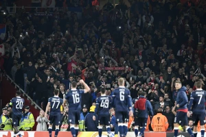 ''Delije'' UŽIVAJU u Zvezdinoj dominaciji, ovo su njihove reakcije!