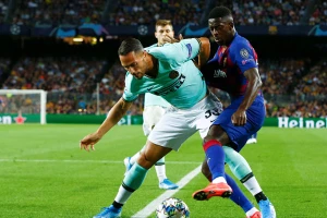 Dembele shvatio, mora da ode!