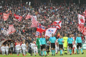 ''Crno-bela'' uporedna statistika - Koliko penala je dosuđeno Zvezdi, a koliko Partizanu?