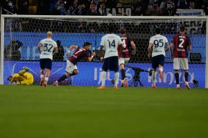 Inter upao u arapsku zamku, Bolonja posle revije promašenih penala do borbe za trofej!