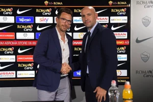 Di Frančesko na izlaznim vratima nakon debakla, dva imena u igri za klupu Rome!