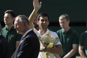 Novak vam poručuje: "Ne trepćite!"