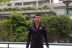 Novak rutinski do drugog kola