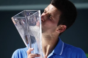 Nole stigao Nadala!