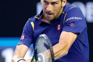 Novak RAZBIO Federera u prva dva seta i zadivio ceo svet!