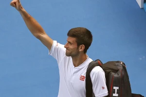 Kao sav normalan svet! Dok Niš spava Novak sam u CENTRU GRADA se priprema za meč!