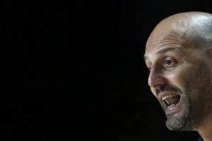 Kao nekad - Sale Đorđević ponovo u crno-belom!