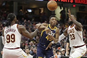 Lebron konačno zaustavljen, "starci" objasnili Bogdanu kako se to radi!