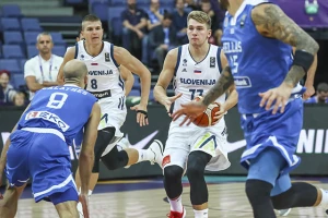 Efes pravi ex Yu koloniju