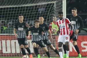 Da li je ovo najbolji opis 153. derbija: ''Hop-cup, rikverc, ručna!''