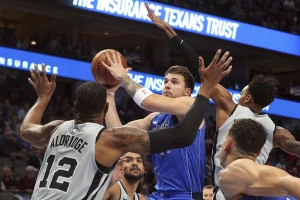 Uz rame Lebronu! "Kraljević" Luka u istoriji košarke!