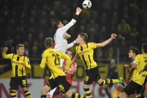 Nemačka, Kup - Drama u Dortmundu, prošli i Bajern, Šalke, Keln...