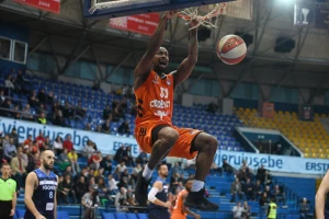 Gotovo - Amerikanac u Partizanu!