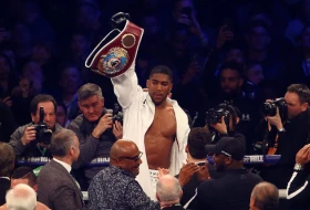 Džošua ostaje u Nigeriji dok se oporavlja od saobraćajne nezgode