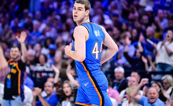 AP Photo/Gerald Leong