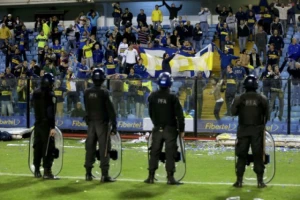 Četvorica fudbalera River Plate u bolnici zbog suzavca