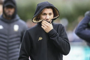 Dečko, šta ti radiš? Reprezentativac u zatvoru, nije baš da je sve za pokazivanje komšijama!