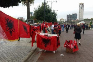 Ultimatum Albancima - Bez zastava sa etničkim obeležjima!