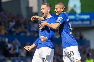 Everton doveo zamenu za Geja, sledi šoping na Stamford Bridžu!