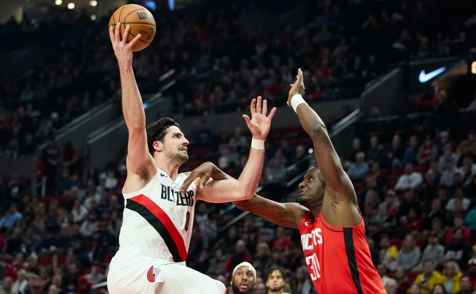 AP Photo/Craig Mitchelldyer