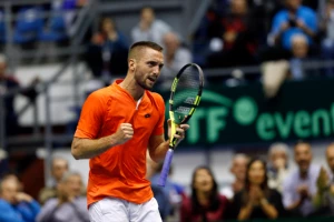 Troicki fantastičan, Srbija ima 2:0 nakon prvog dana!