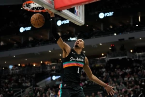 Ne može to bez Janisa, Vembi se igrao u Milvokiju!