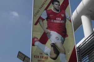 Arsenal - Navijači iskoristili slavlje za ''osvetu'' Fabregasu!