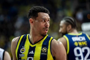 Fransisko "nestao" u Istanbulu, siloviti Fener na korak od Fajnal-fora!