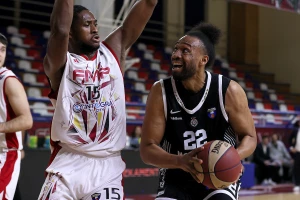 POLUVREME - Partizan u minusu, FMP bez ijedne pogođene trojke ima ''plus pet''