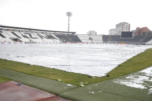 Partizan stavio u funkciju prekrivku za teren