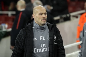 Ljungberg menja, Pepe i Martineli napadaju "čekićare"!