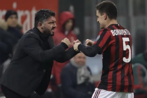 Luda razmena, Milan i Napoli menjaju trenera i direktora?